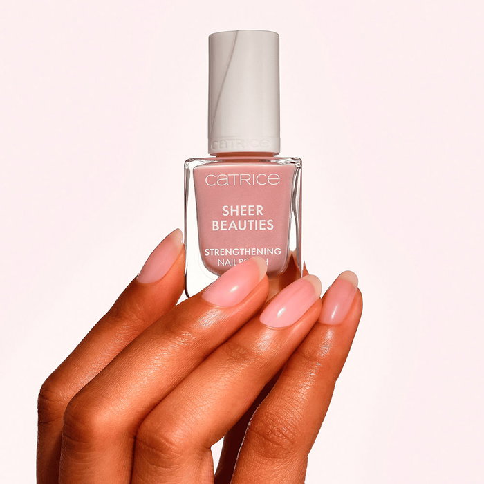 Catrice Vernis à ongles fortifiant Sheer Beauties n° 030 Barely Blushed pour ongles fragiles, 10.50 ml