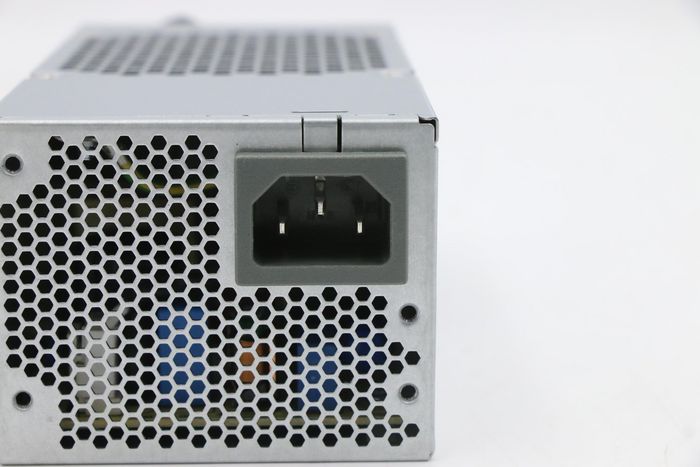 Lenovo Bloc d'alimentation 7,2L SFF 180W pour ThinkCentre M720 Lenovo Bloc d'alimentation 7,2L SFF 180W pour ThinkCentre M720