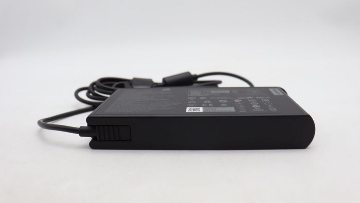 Lenovo Alimentation secteur 170W 20V Slim Tip pour PC portable Lenovo - Adaptateur AC fin et portable