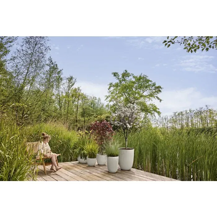 ELHO Sereh Haut 30 - Pot de fleur haut 22 litres Beige pour balcon, intérieur et extérieur - 30 x 29.5 x 41 cm, 100% recyclé ELHO Sereh Haut 30 - Pot de fleur haut 22 litres Beige pour balcon, intérieur et extérieur - 30 x 29.5 x 41 cm, 100% recyclé