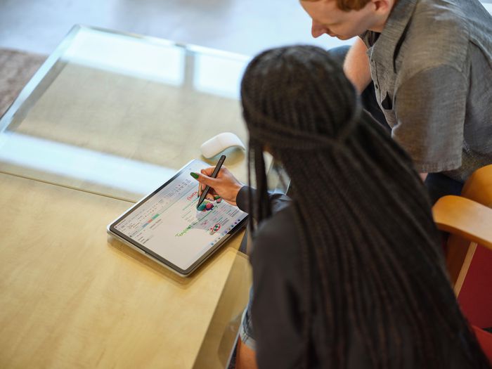 Microsoft Surface Slim Pen 2 for Business - Stylet rechargeable pour Surface avec rétroaction haptique et conception compacte