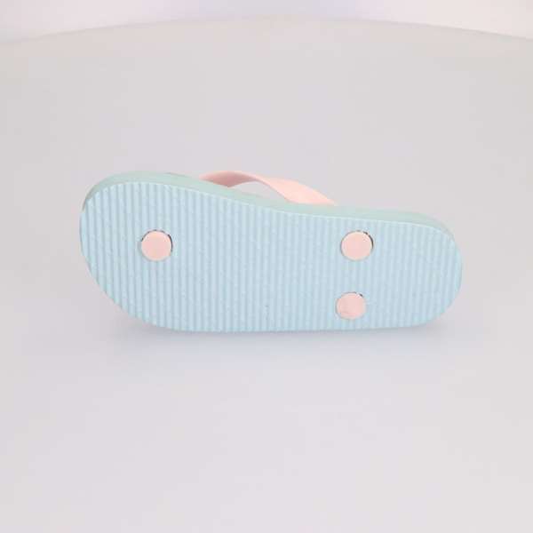 Cerdá Chanclas Flip Flop Stitch T30/31 - Modèles Surtis (aléatoires) pour Enfant - Pointure 30-31 - Bleu Clair Cerdá Chanclas Flip Flop Stitch T30/31 - Modèles Surtis (aléatoires) pour Enfant - Pointure 30-31 - Bleu Clair