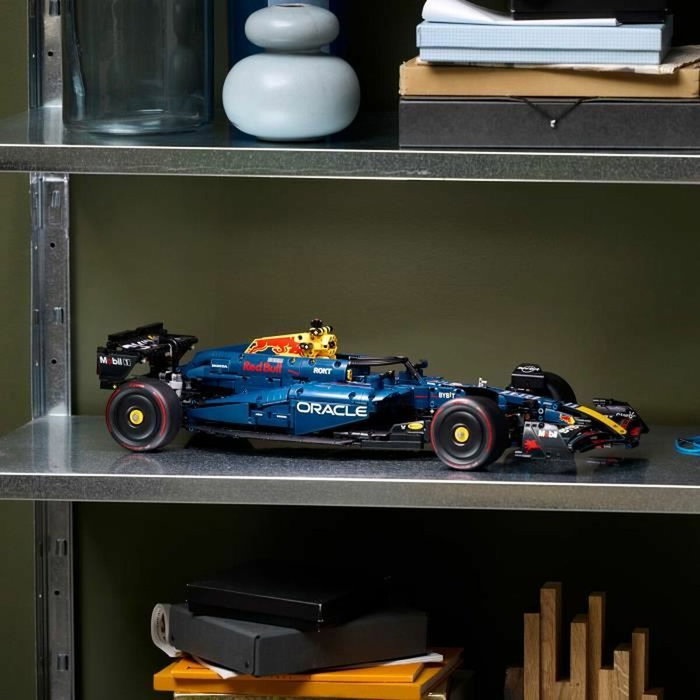 LEGO Technic 42206 Oracle Red Bull Racing RB20 F1 LEGO Technic 42206 Oracle Red Bull Racing RB20 F1