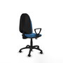 Chaise de bureau Algarra avec mécanisme de contact permanent de base, revêtue de similicuir bleu clair. Équipée d'un piètement en polyamide noir, d'accoudoirs fixes et de roulettes autobloquantes