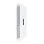 Ubiquiti Routeur WiFi 6 UniFi Cloud Gateway avec écran tactile 4.7", 1 port 10G SFP+, 17 ports GbE LAN (PoE++/PoE+), ARM Cortex-A57 1.7 GHz, 4 Go DDR4