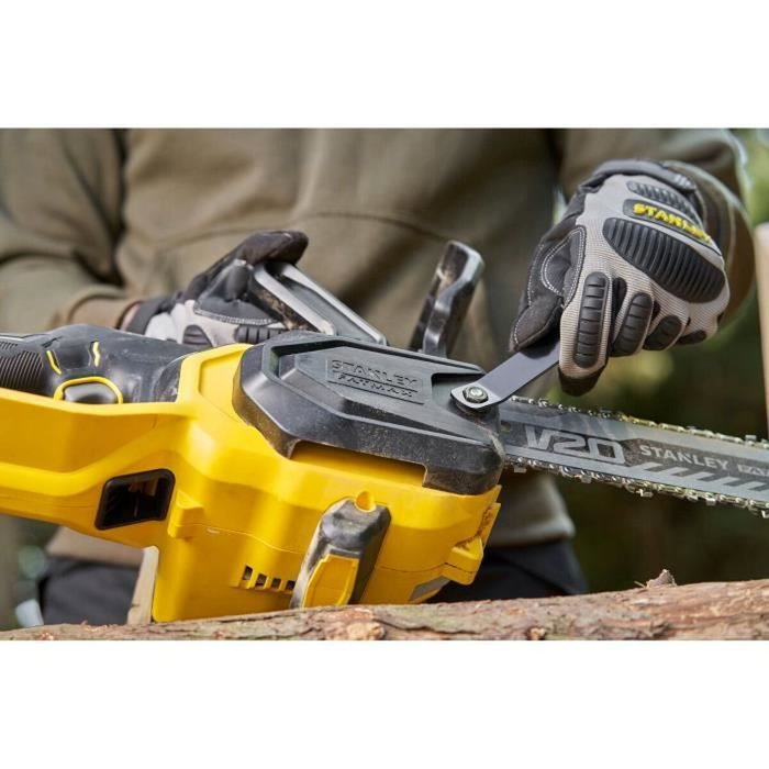 Stanley Fatmax Tronçonneuse sans fil V20 18V 30cm avec batterie 4Ah et chargeur Stanley Fatmax Tronçonneuse sans fil V20 18V 30cm avec batterie 4Ah et chargeur