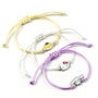 THE CARAT SHOP Set de bracelets Hello Kitty & Friends avec Cinnamon Roll et Pompompurin, en alliage de zinc et polyester