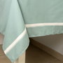 Vinthera Nappe Okapi Due Bicolore 145 x 145 cm (24 Unités) lifetyle