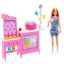 Barbie Mysteries: Beach Detectives - Stand de Barbe à Papa en Coton Sucré avec Plus de 20 Accessoires et Poupée - Ensemble de Jeu Imaginaire Mattel Jfv67