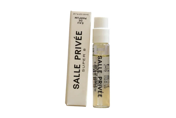 Salle Privee Super 8 Eau de Parfum Unisexe 2 ml Flacon Salle Privee Super 8 Eau de Parfum Unisexe 2 ml Flacon
