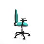 Chaise de bureau Algarra avec mécanisme de contact permanent de base, revêtue de similicuir turquoise. Équipée d'une base en polyamide noire, d'accoudoirs 2D et de roulettes autobloquantes