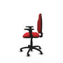Chaise de bureau Algarra avec mécanisme de contact permanent de base, revêtue de similicuir rouge. Équipée d'un piètement en polyamide noir, d'accoudoirs 2D et de roulettes autobloquantes