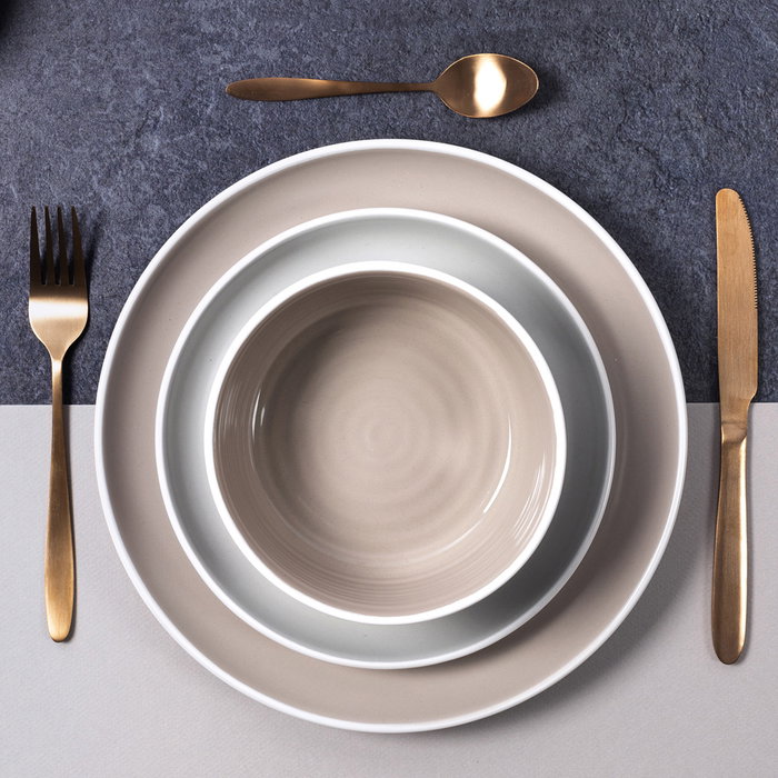 Home Deco Factory Assiette bicolore beige en grès 20 cm Home Deco Factory Assiette bicolore beige en grès 20 cm