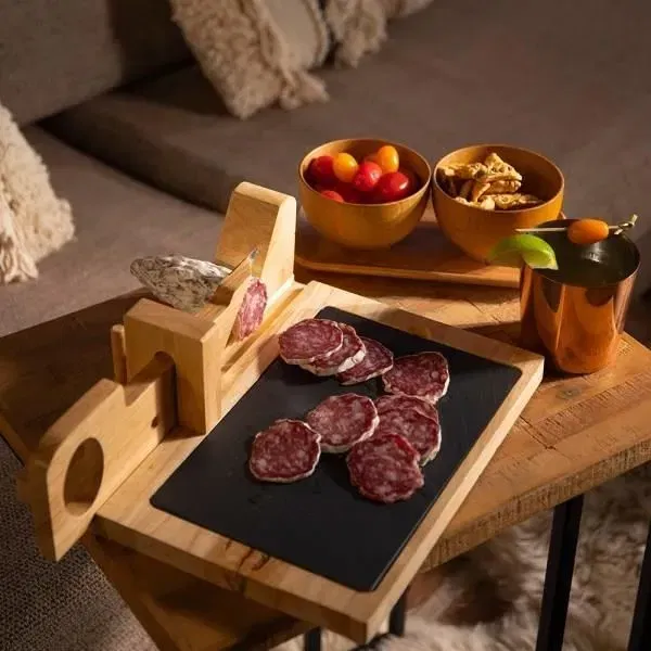 Livoo MEC127 Guillotine à saucisson avec plateau en ardoise - Support en hévéa, lame en acier inoxydable - Sécurisé