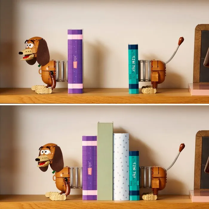 Lego 43301 Serre-Livres Zigzag - Set de Décoration Adulte Toy Story de Disney et Pixar avec Livres et Minifigurines