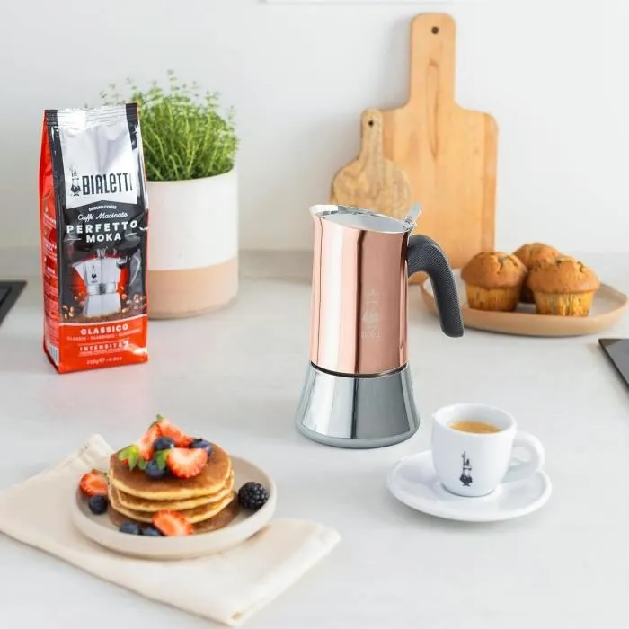 Bialetti Cafetière italienne New Venus, 6 tasses 0.24L, en cuivre, compatible induction, conception élégante pour café aromatique