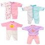 Color Baby Set de 4 pyjamas pour poupée bébé 42 cm - Vêtements de poupon en tissu et plastique - Recommandé 24 mois