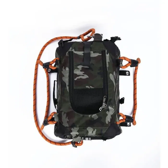 M Pets REMIX Sac de Transport 2 en 1 pour Animaux, Camouflage & Orange, 41 x 28 x 28 cm, Pliable Léger avec Ceinture Baudrier et Grilles d'Aération