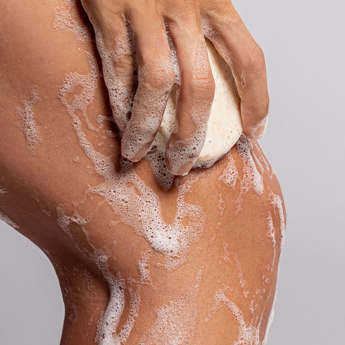 Ondo Beauty 36.5 Gel douche régénérant au beurre de karité et AHA, exfoliant et hydratant, 70g