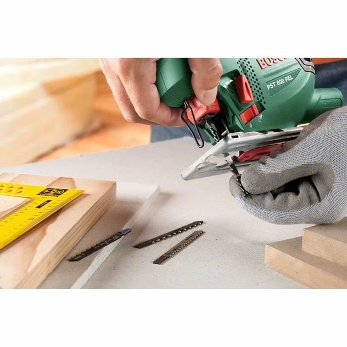 Bosch PST 800 PEL Scie sauteuse Pendulaire 530W Bosch PST 800 PEL Scie sauteuse Pendulaire 530W