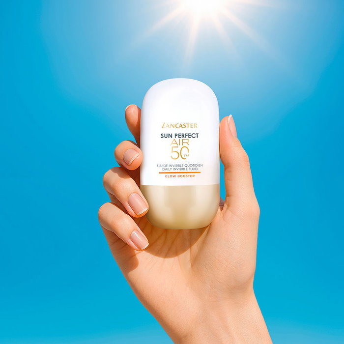 Lancaster Sun Perfect Air Daily Invisible Fluid SPF 50 Glow Booster - Soin Solaire Fluid Invisible Quotidien - 40 ml