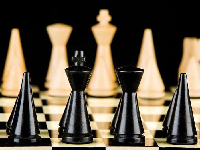 Cayro Jeu d'échecs 35x35 cm (P N) – Plateau classique pour adultes et enfants dès 3 ans Cayro Jeu d'échecs 35x35 cm (P N) – Plateau classique pour adultes et enfants dès 3 ans
