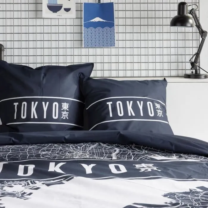 Today Parure de lit JAVA, 2 personnes 240x220 cm, Coton, Imprimé Tokyo Bleu foncé, Housse de couette et taies d'oreiller Today Parure de lit JAVA, 2 personnes 240x220 cm, Coton, Imprimé Tokyo Bleu foncé, Housse de couette et taies d'oreiller