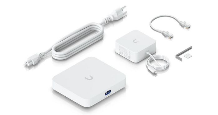 Ubiquiti Cloud Gateway Max - Passerelle Cloud 2.5G compacte, gestion 30+ appareils UniFi, routage IPS 2.3 Gbps, stockage NVMe 512 Go