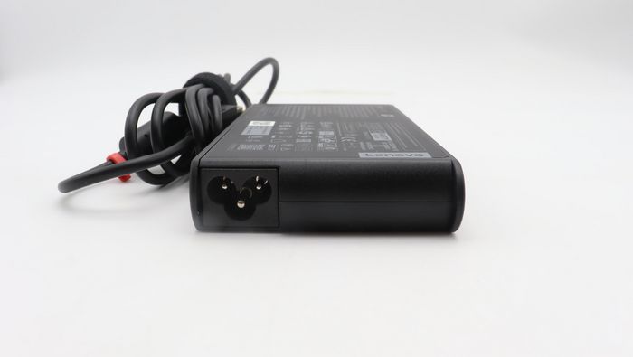 Lenovo Adaptateur secteur Slim 170W - 20V/8.5A - Compatible ThinkPad P73, P53, P15, T15p - Pour station mobile Lenovo Adaptateur secteur Slim 170W - 20V/8.5A - Compatible ThinkPad P73, P53, P15, T15p - Pour station mobile