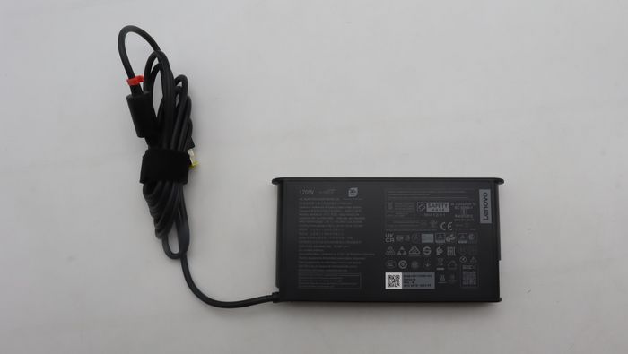 Lenovo Adaptateur secteur Slim 170W - 20V/8.5A - Compatible ThinkPad P73, P53, P15, T15p - Pour station mobile Lenovo Adaptateur secteur Slim 170W - 20V/8.5A - Compatible ThinkPad P73, P53, P15, T15p - Pour station mobile