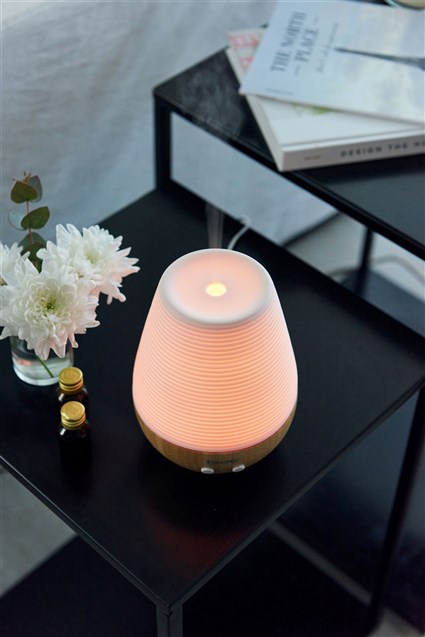 Beurer LA-40 Diffuseur d'arômes avec ultrason et chromothérapie, lumière LED 6 couleurs, pour pièces jusqu'à 20 m²