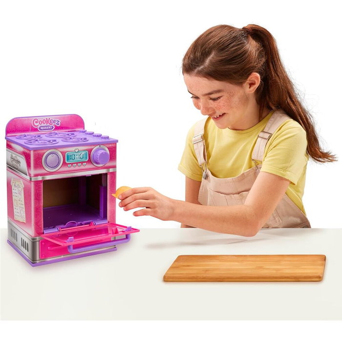 Cookeez Makery Fabrique à Pâtisserie Rose avec Four Interactif et Peluche Parfumée