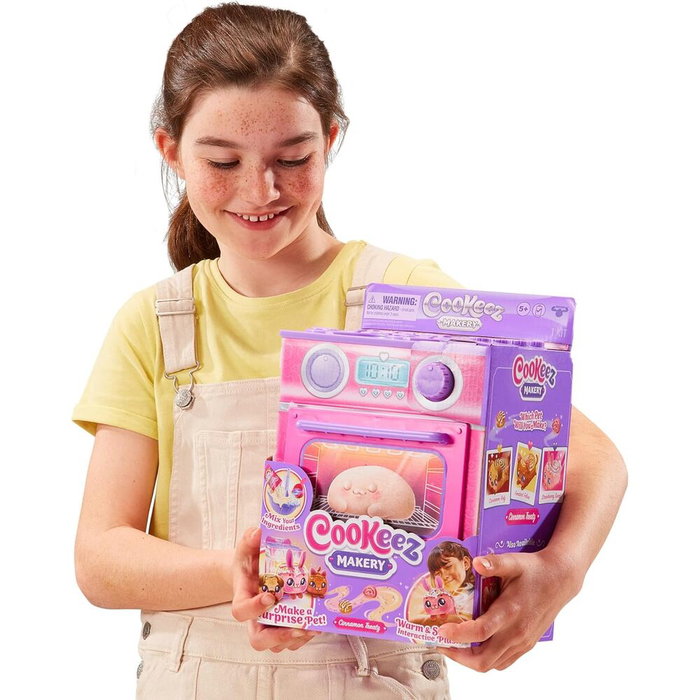 Cookeez Makery Fabrique à Pâtisserie Rose avec Four Interactif et Peluche Parfumée