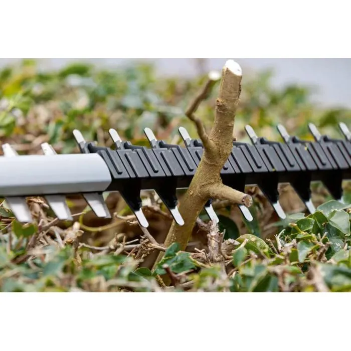 Bosch Professional Taille-haies sans fil GHE 18V-50 18V - Lame 50 cm, système Antiblocage, moteur sans charbon