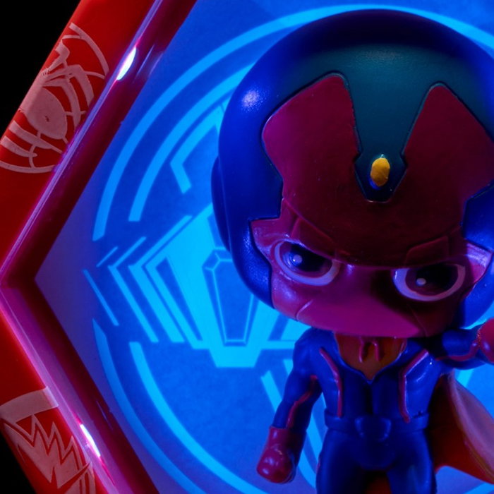 Wow stuff Figurine Wow! Pod Marvel Vision avec capteur de mouvement et connexion, éclairage LED, pile AAA
