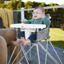 Bright Starts Pop N Dine - Chaise haute bébé portable et pliable, avec tablette amovible et harnais 3 points, pour enfants de 6 mois à 20 kg, tissu lavable, couleur ardoise