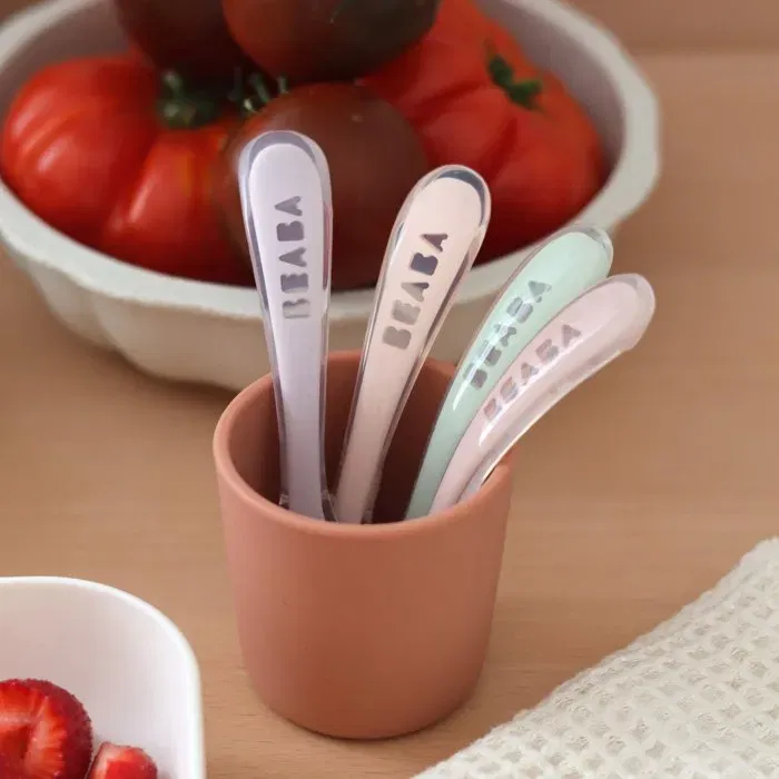 BEABA Lot de 4 Cuillères d'Apprentissage en Silicone 2e Âge - Barbe à Papa / Guimauve / Vert de Gris / Lilas - Ergonomiques pour Bébé