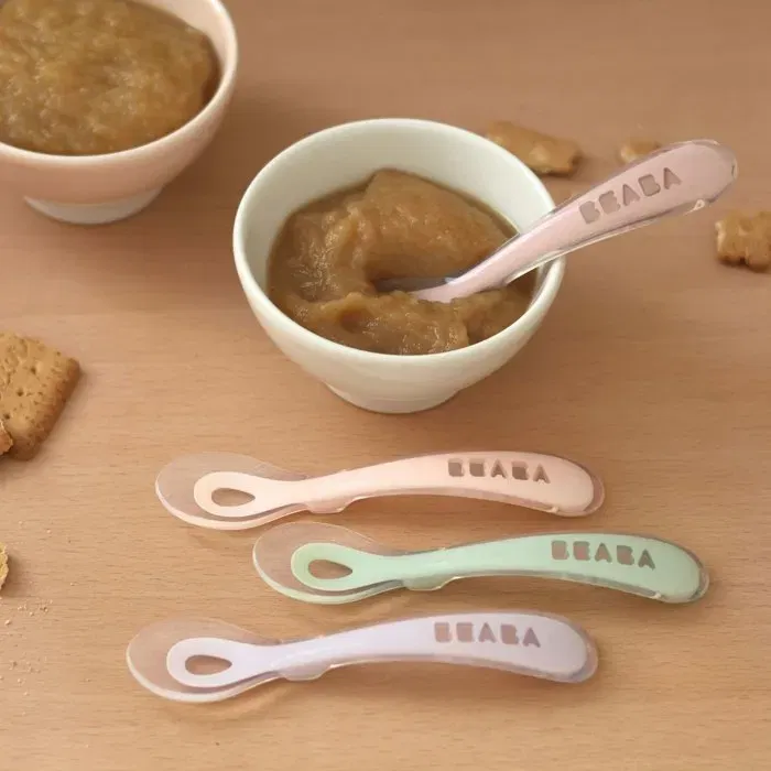 BEABA Lot de 4 Cuillères d'Apprentissage en Silicone 2e Âge - Barbe à Papa / Guimauve / Vert de Gris / Lilas - Ergonomiques pour Bébé