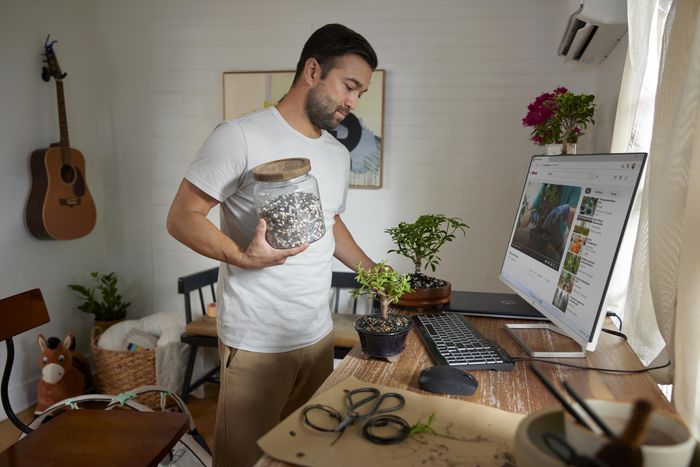 HP Souris Bluetooth 420 sans fil programmable avec molette quadridirectionnelle et 6 boutons personnalisables - Connexion à 3 appareils