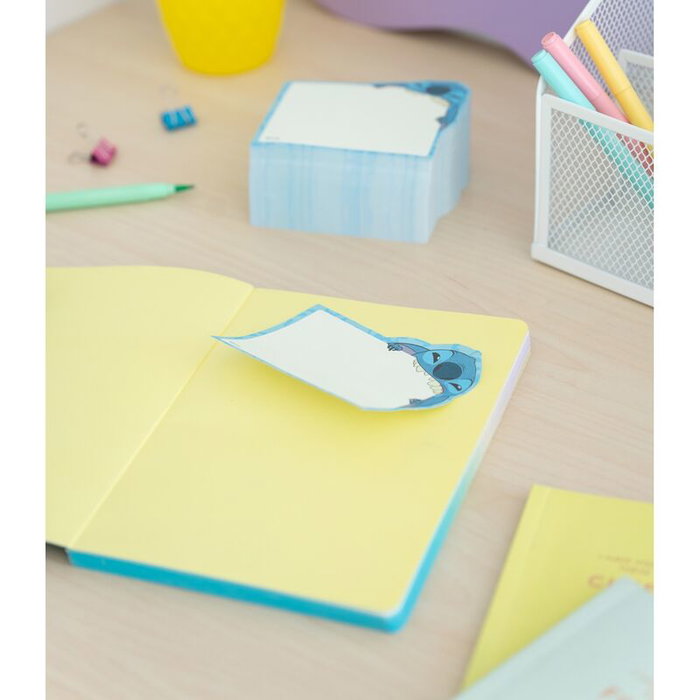 ERIK Bloc-notes adhésif avec stickers, motif Stitch Disney, 7.5x7.5 cm, 400 feuilles repositionnables ERIK Bloc-notes adhésif avec stickers, motif Stitch Disney, 7.5x7.5 cm, 400 feuilles repositionnables