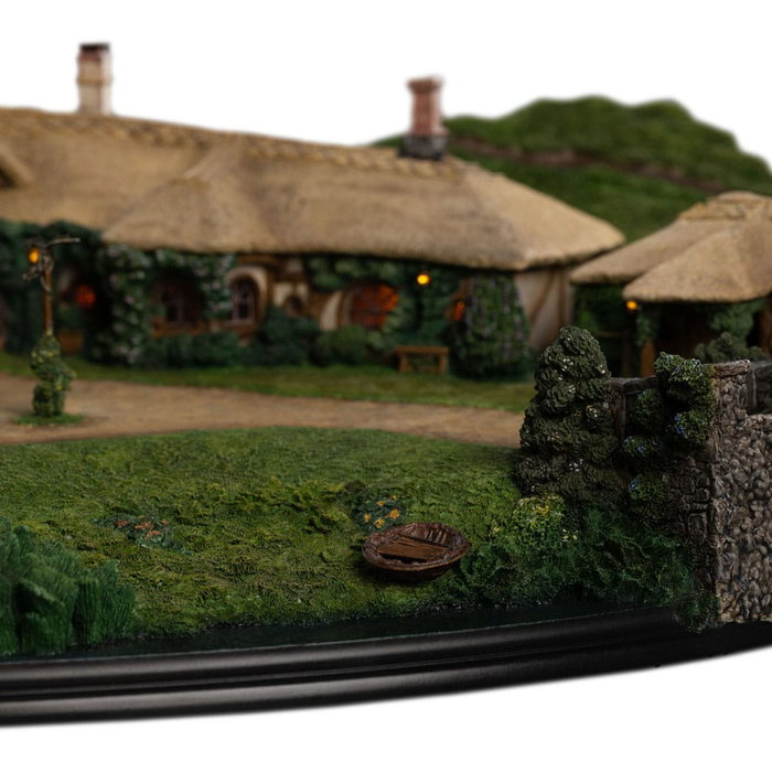 Le Seigneur des Anneaux statuette The Green Dragon Inn