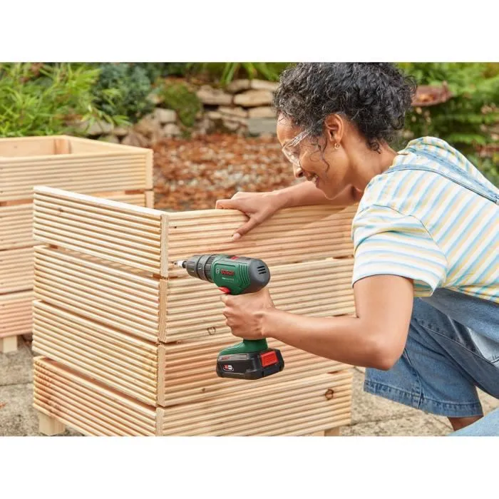 Bosch Perceuse-visseuse à percussion sans fil UniversalImpact 18V avec 1 batterie 1,5Ah et 1 batterie 2,5Ah, 46 pièces accessoires et chargeur dans coffret