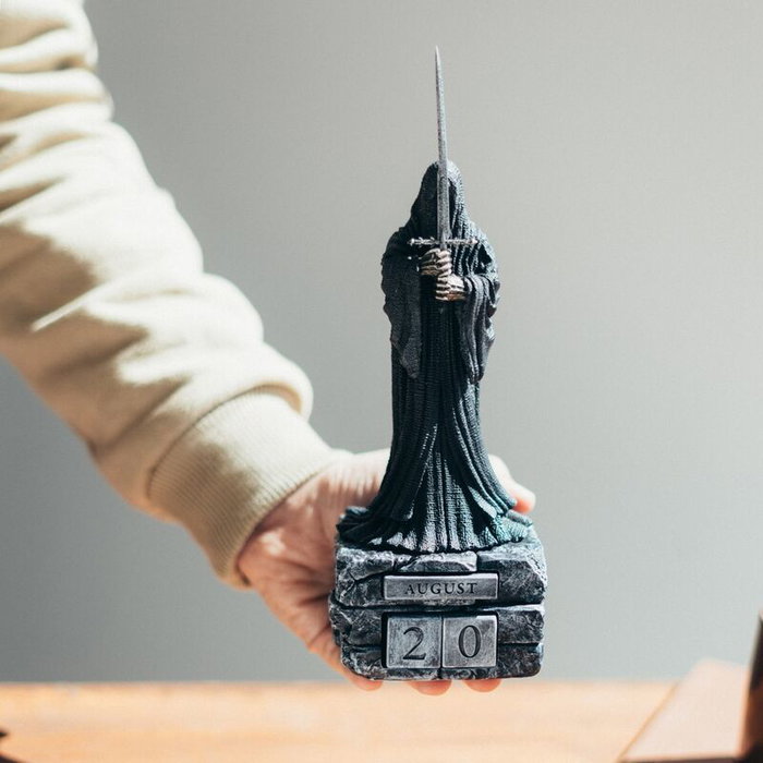 ERIK - Calendrier Perpétuel 3D Nazgûl Le Seigneur des Anneaux - Calendrier de Collection en Résine Peint à Main - 8.6x23x8.5cm