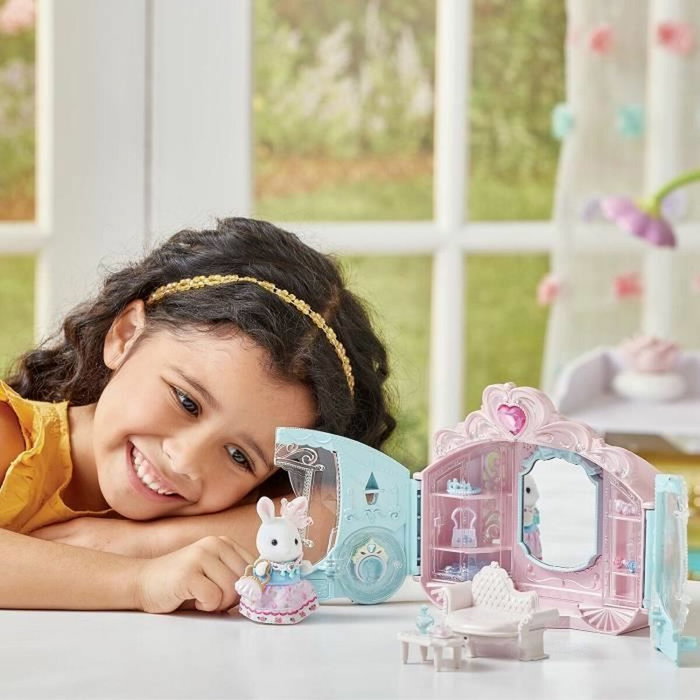 Sylvanian Families Le dressing de princesse avec Lapine Neige
