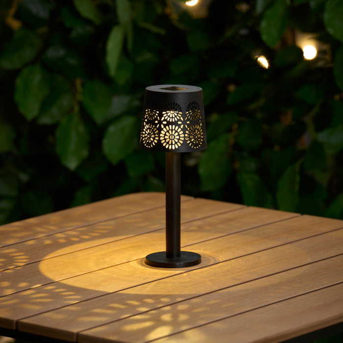 Outfit Lampe de table solaire calée
