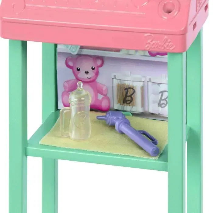 Barbie Coffret Pédiatre JCR72 - Poupée Barbie Blonde et Poupée Bébé avec Mobilier et Accessoires Médicaux - Pour Enfants de 3 Ans et Plus Barbie Coffret Pédiatre JCR72 - Poupée Barbie Blonde et Poupée Bébé avec Mobilier et Accessoires Médicaux - Pour Enfants de 3 Ans et Plus
