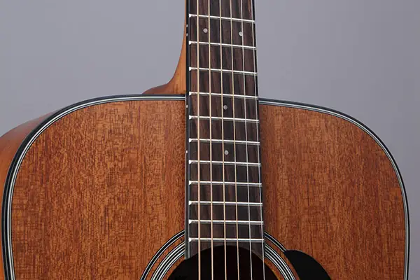 Takamine GD11M-NS Guitare Acoustique Dreadnought en Caoba Takamine GD11M-NS Guitare Acoustique Dreadnought en Caoba