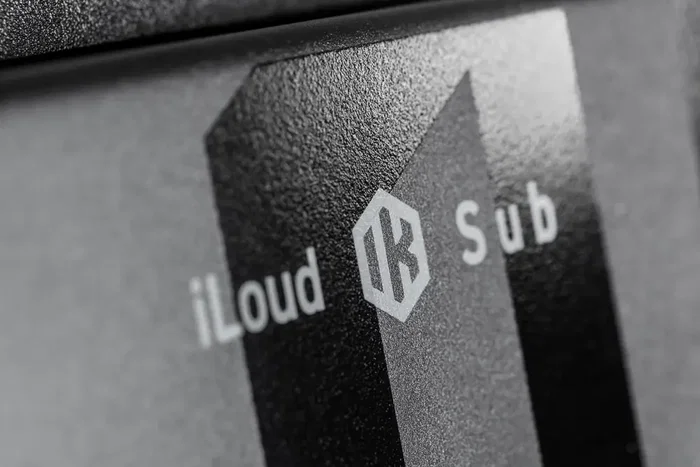 IKMULTIMED iLoud Sub - Caisson de basse de studio ultracompact avec Bluetooth