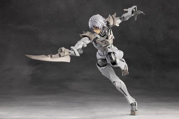Megalomaria Unlimited Universe figurine Plastic Model Kit Zirconia 18 cm