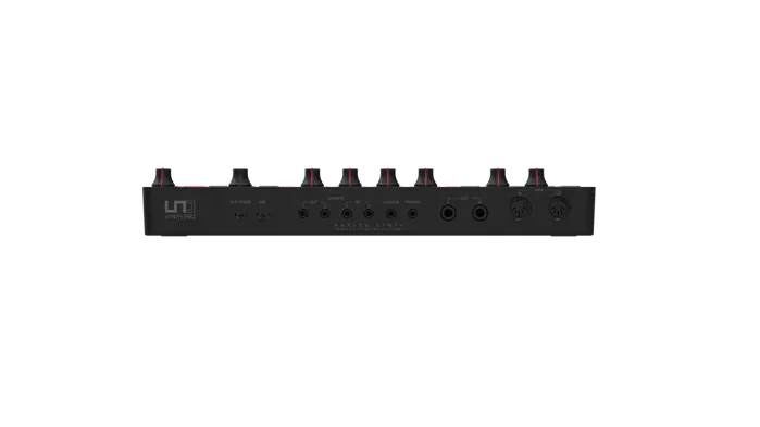 IK Multimedia Uno Synth Pro Desktop Black Edition Synthétiseur